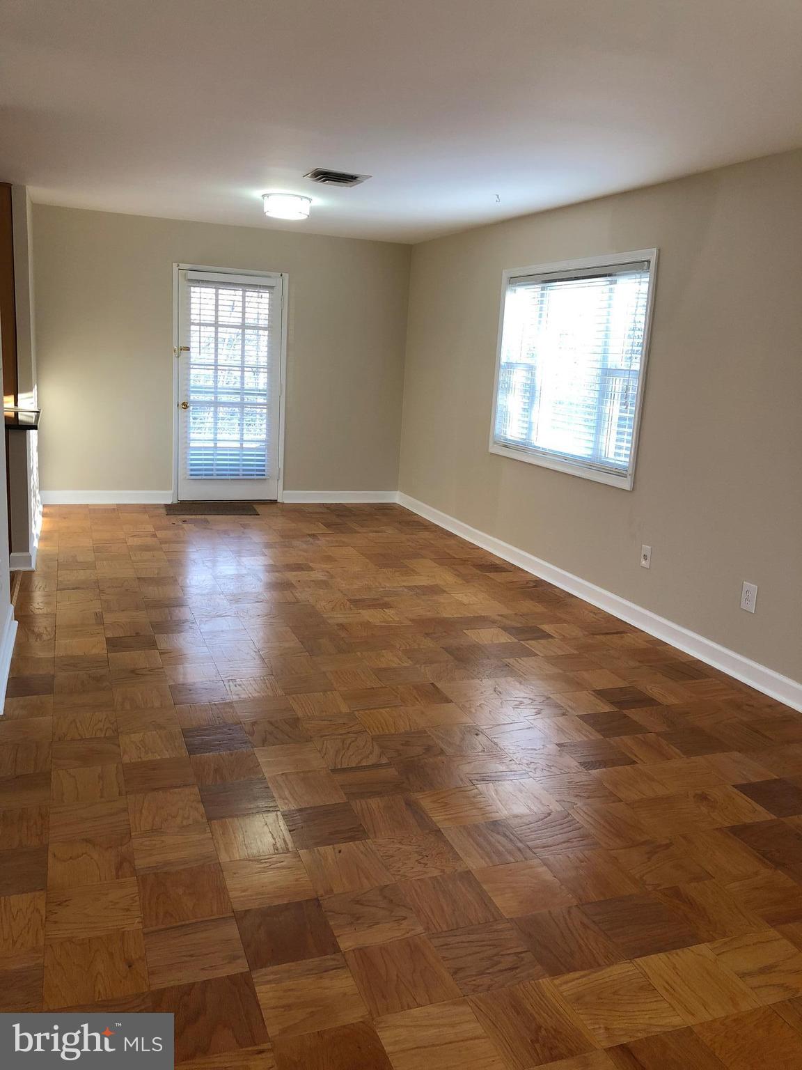 4127 Conrad Road Alexandria, VA 22312 - Photo 3 of 22 Dining Room