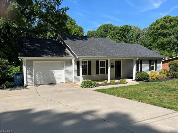 $325,000 | 188 West Church Street, Mocksville, NC 27028