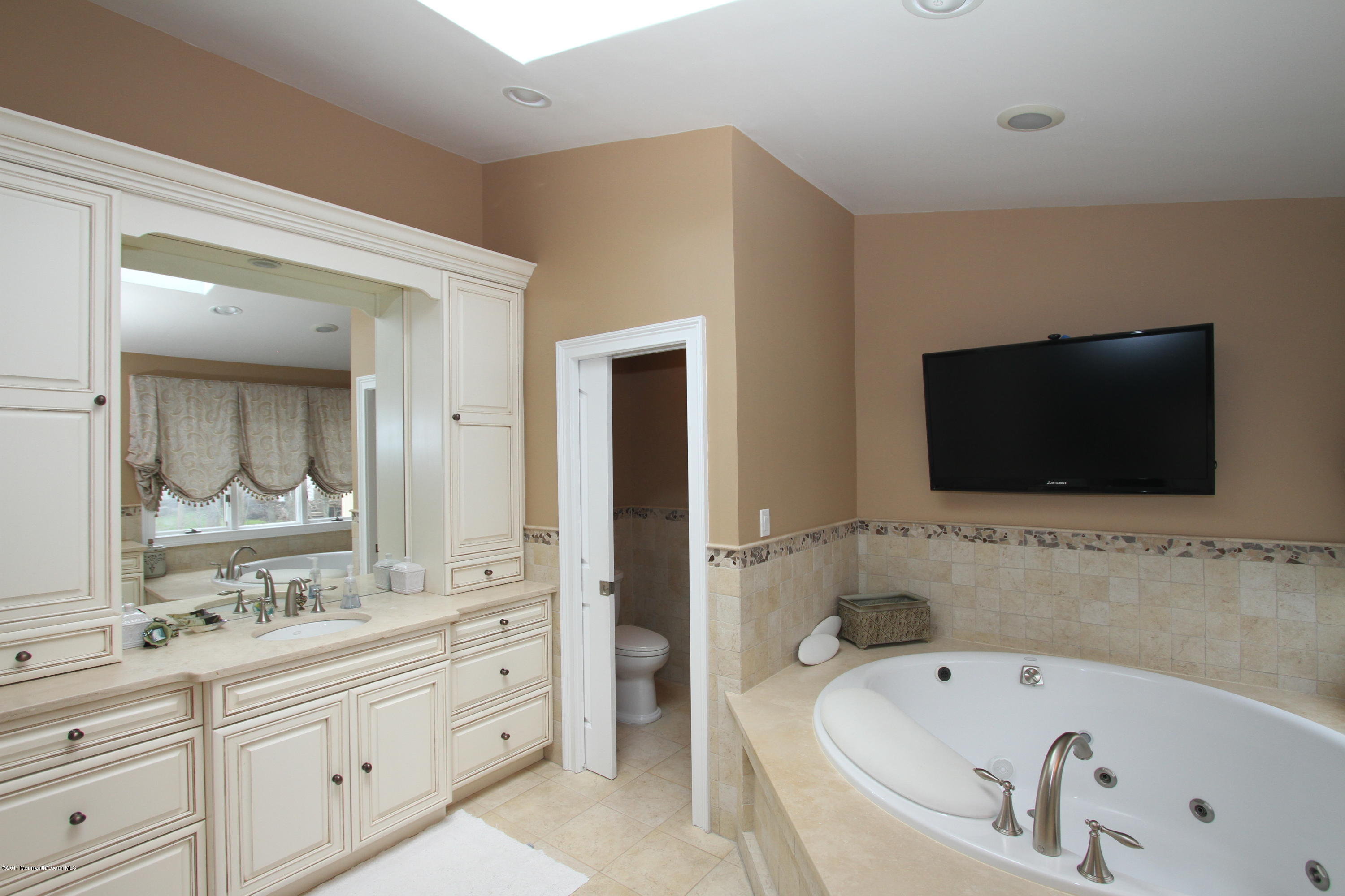 305 Brian Drive Morganville, NJ 07751 - Photo 21 of 41 IMG_8372