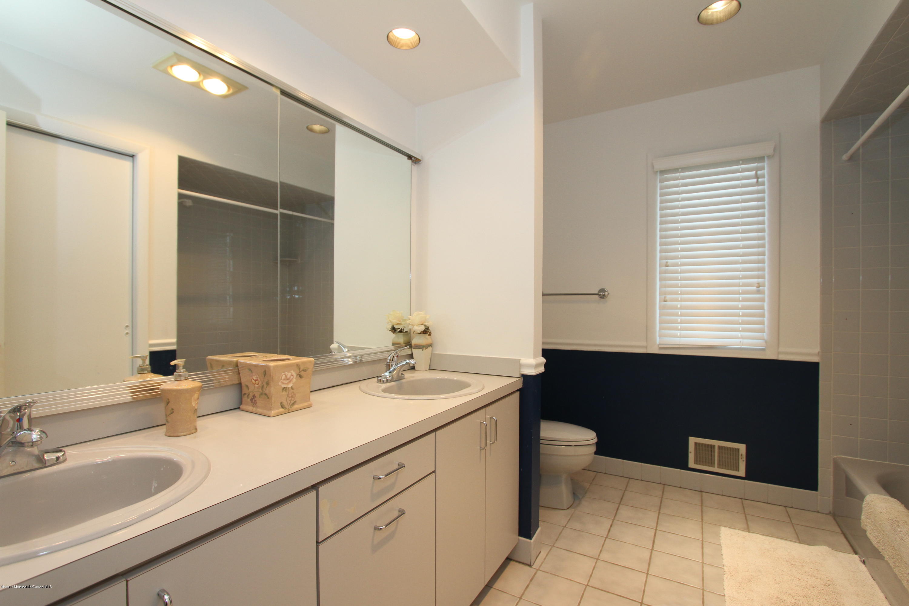 305 Brian Drive Morganville, NJ 07751 - Photo 26 of 41 IMG_8318