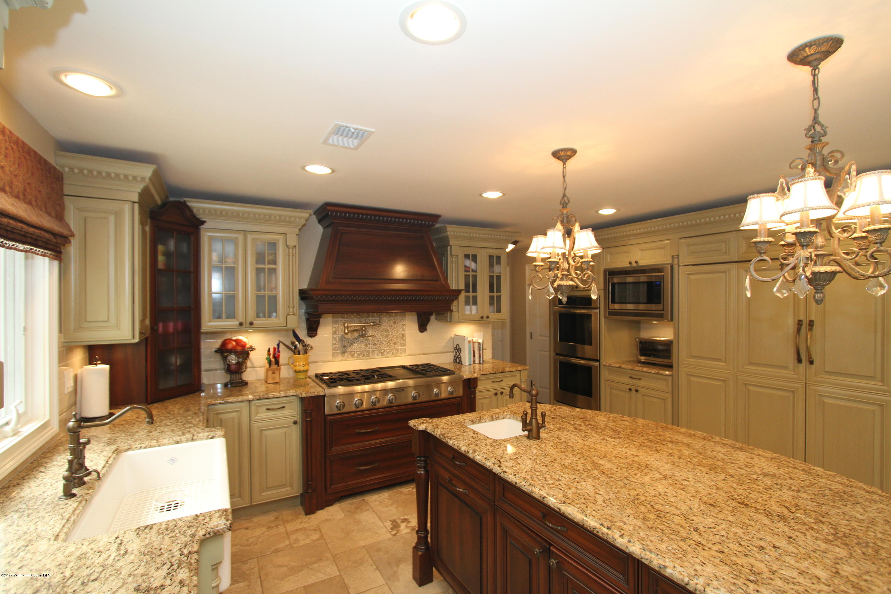 305 Brian Drive Morganville, NJ 07751 - Photo 6 of 41 IMG_8274