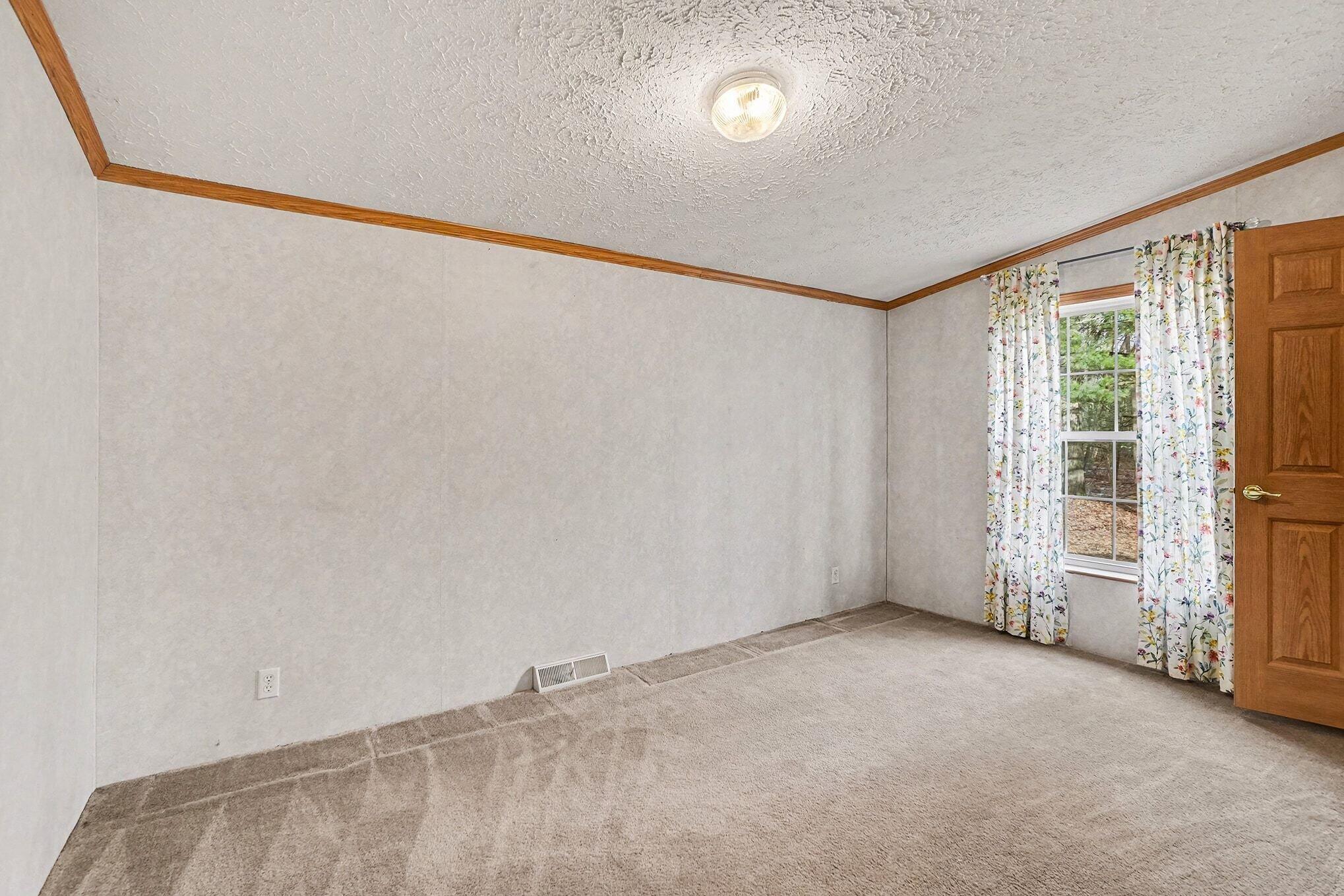 114 North Bossett Road Ravenna, MI 49451 - Photo 16 of 26 020_file_7273