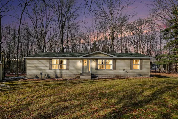 $260,000 | 114 North Bossett Road, Ravenna, MI 49451