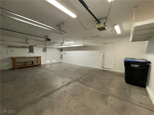 $2,095 | 635 Dan Street, Henderson, NV 89015