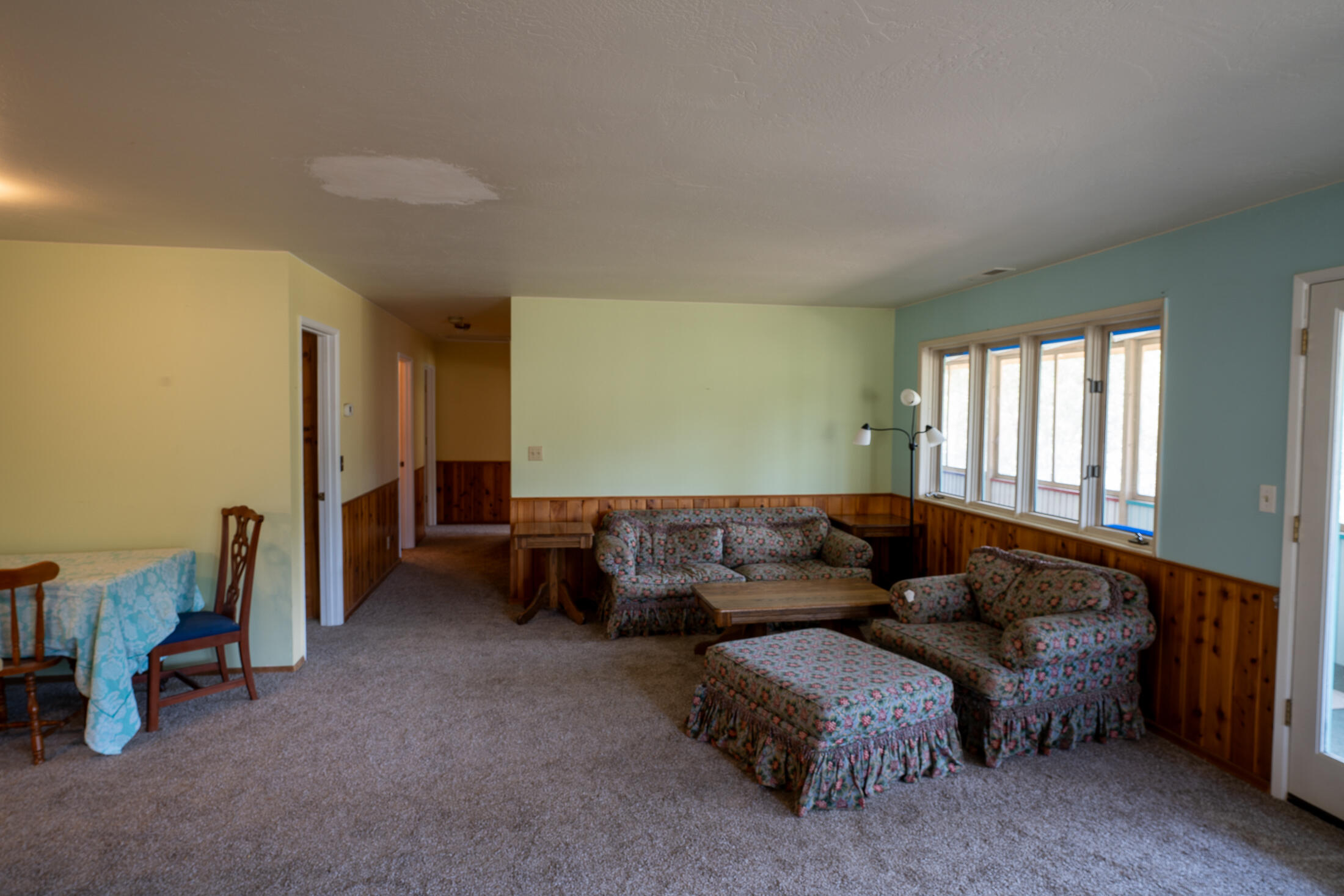 7696 Little Applegate Road Jacksonville, OR 97530 - Photo 7 of 22 007