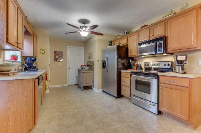 1302 Ripken Court Murfreesboro, TN 37129 - Photo 10 of 15 Plenty of room for extra cook's!