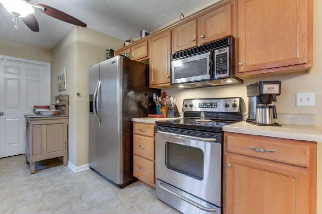 1302 Ripken Court Murfreesboro, TN 37129 - Photo 11 of 15 Stainless steel appliances!