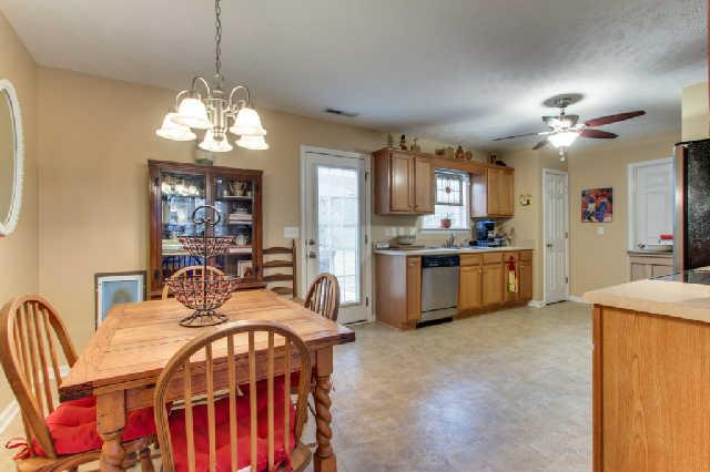 1302 Ripken Court Murfreesboro, TN 37129 - Photo 9 of 15 Large eat-in kitchen!