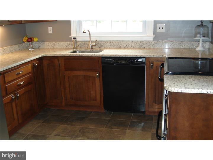 490 Beatty Road Springfield, PA 19064 - Photo 4 of 22