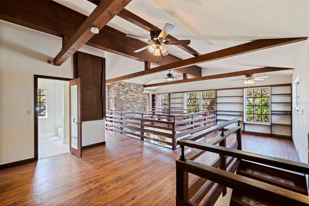 2901 Pelham Road North St. Petersburg, FL 33710 - Photo 6 of 48