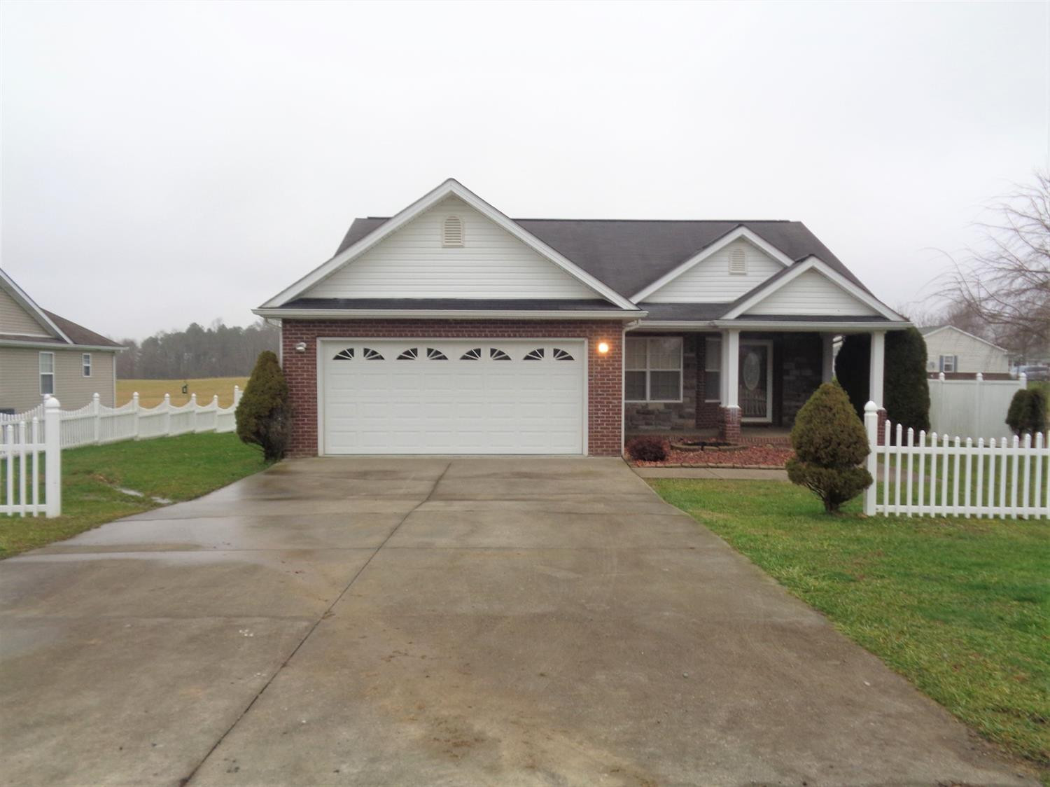 704 County Farm Road London, KY 40741 - Photo 1 of 32 Photo 1