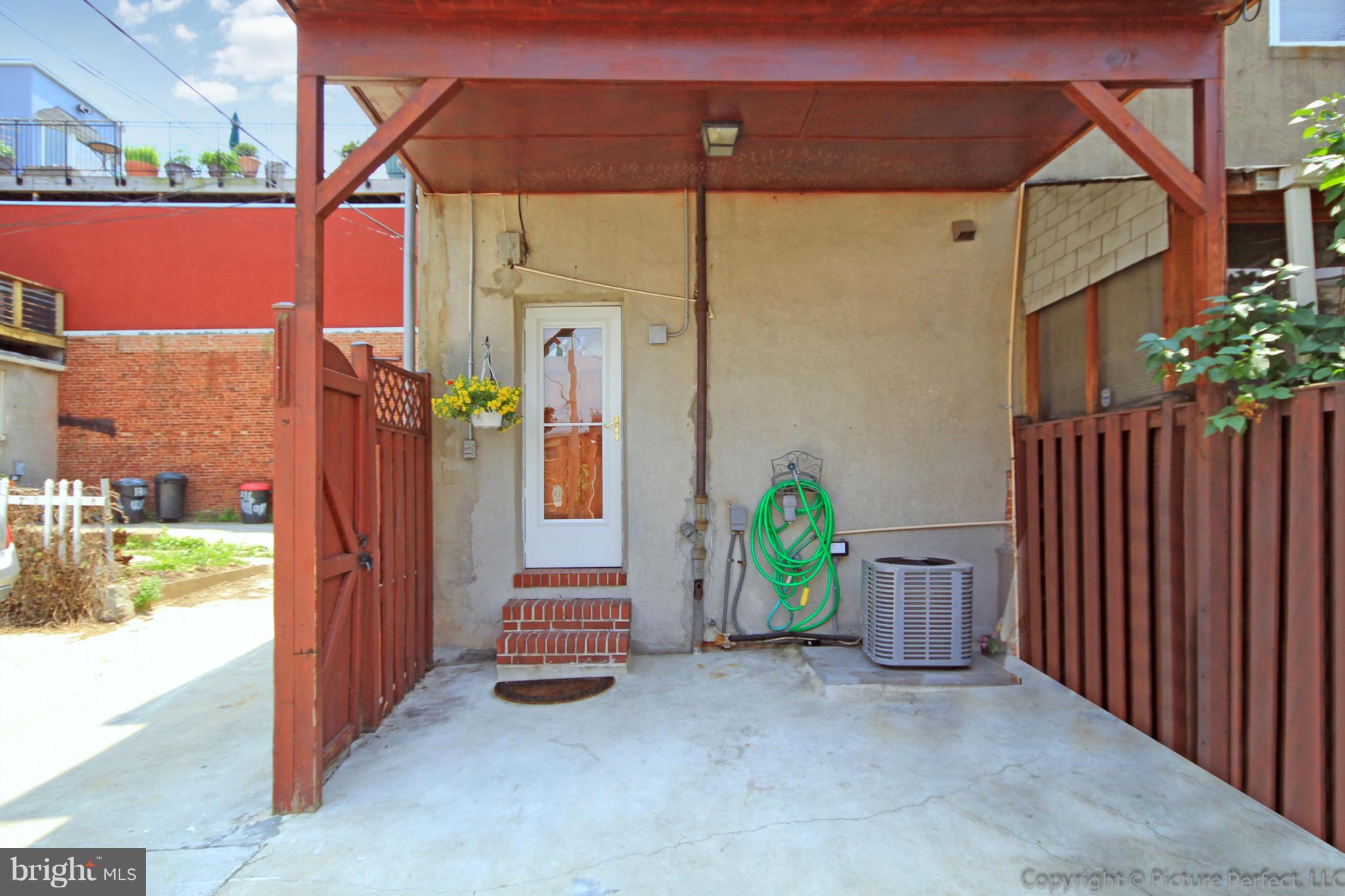 136 Gittings Street Baltimore, MD 21230 - Photo 21 of 30 Exterior (Rear)