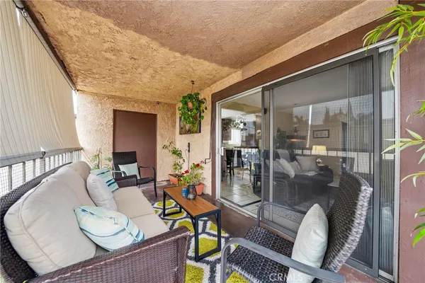 $495,000 | 16322 Eucalyptus Avenue, Unit 7, Bellflower, CA 90706