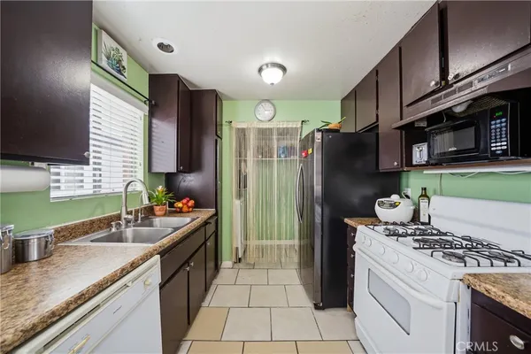 $495,000 | 16322 Eucalyptus Avenue, Unit 7, Bellflower, CA 90706