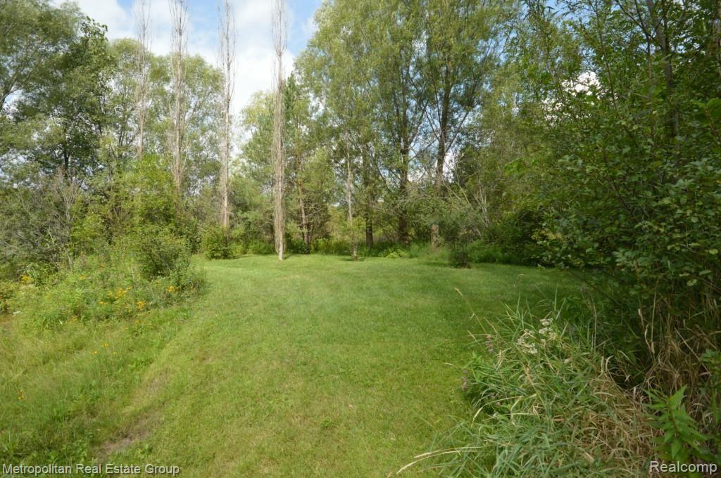 13256 Hibner Road Hartland, MI 48353 - Photo 27 of 41 26.jpg