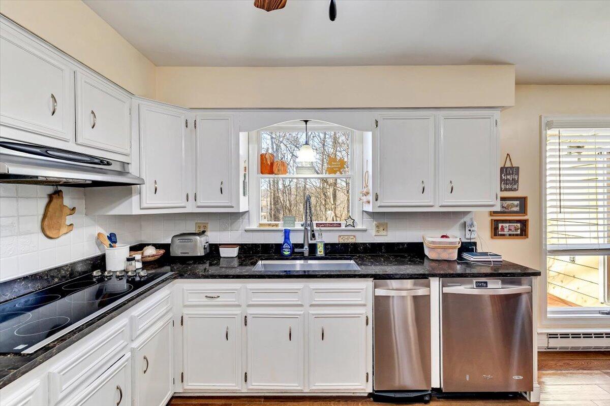 6444 Crestview Road Swiftwater, PA 18370 - Photo 20 of 40 22-Photo-21