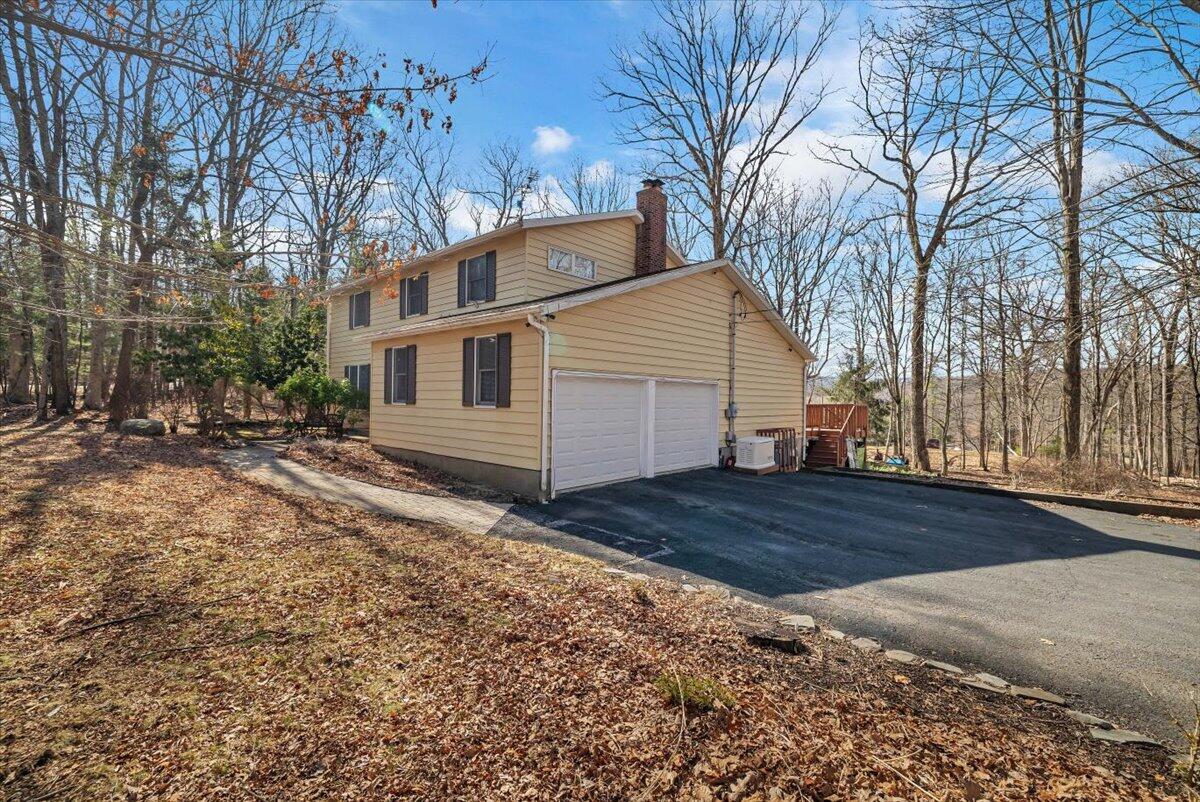 6444 Crestview Road Swiftwater, PA 18370 - Photo 3 of 40 03-Photo-2