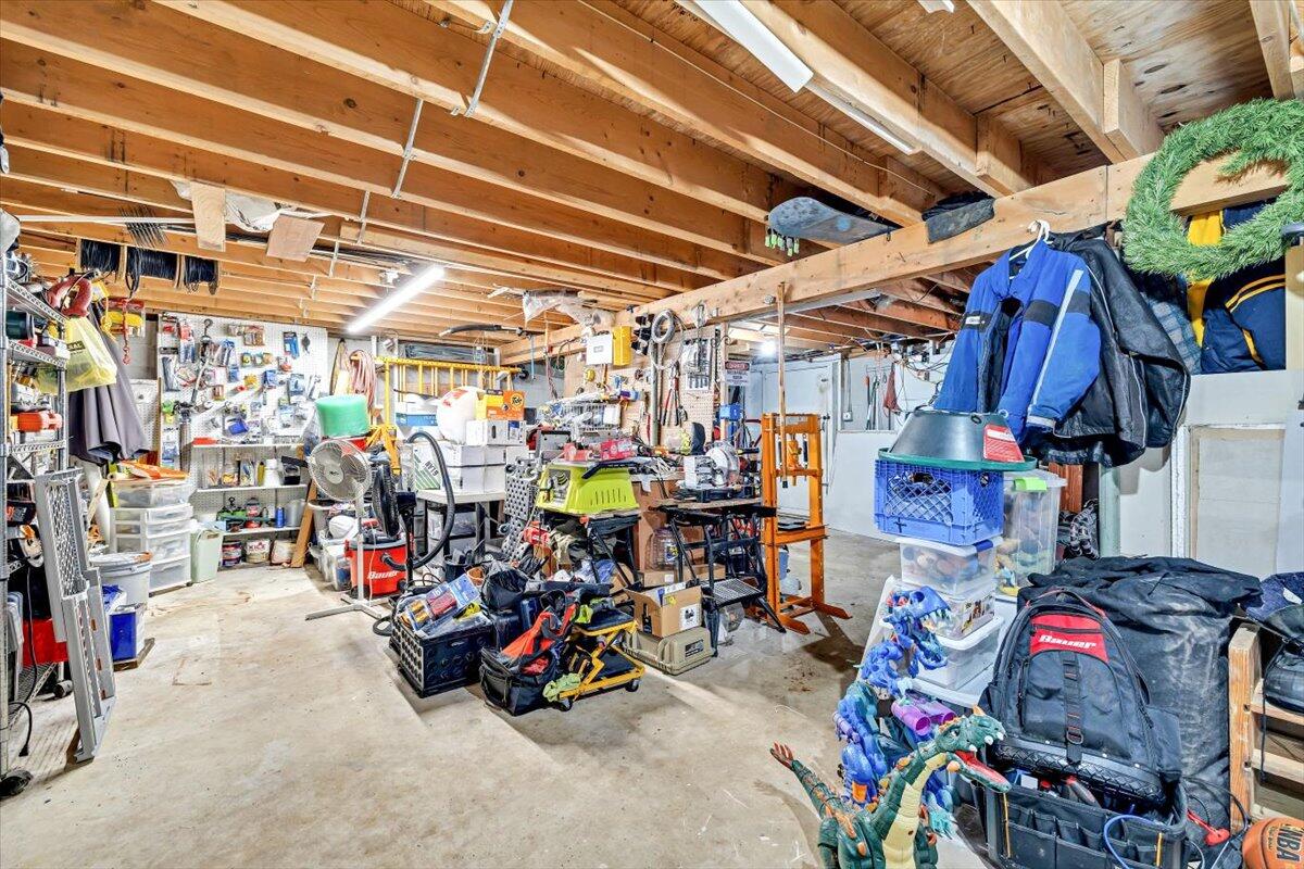 6444 Crestview Road Swiftwater, PA 18370 - Photo 36 of 40 38-Photo-37