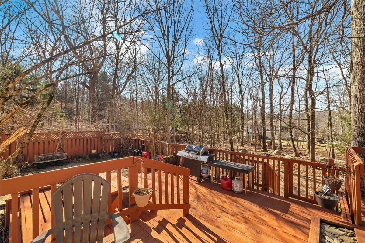 6444 Crestview Road Swiftwater, PA 18370 - Photo 5 of 40 05-Photo-4