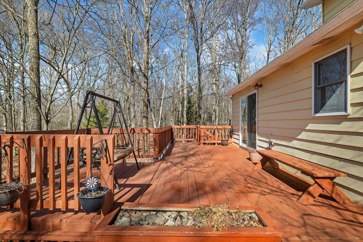 6444 Crestview Road Swiftwater, PA 18370 - Photo 6 of 40 06-Photo-5