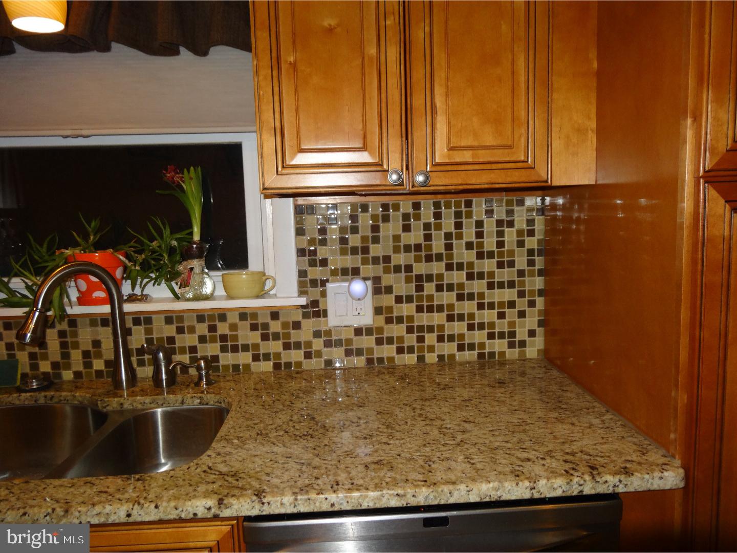 745 Claire Road Philadelphia, PA 19128 - Photo 13 of 25 Kitchen