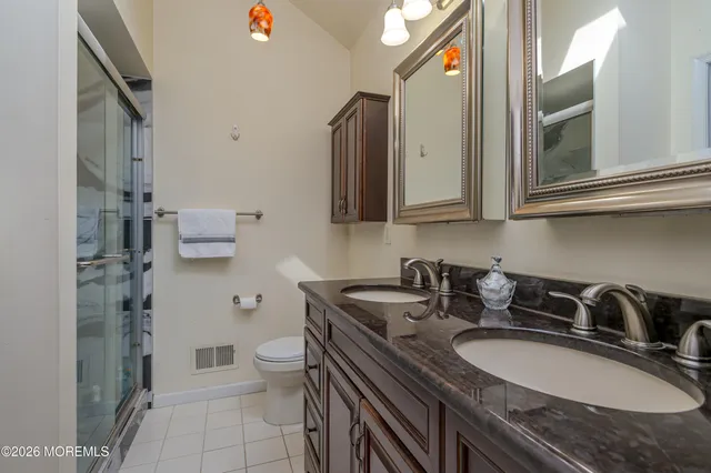 $750,000 | 137 Kentucky Way, Freehold, NJ 07728