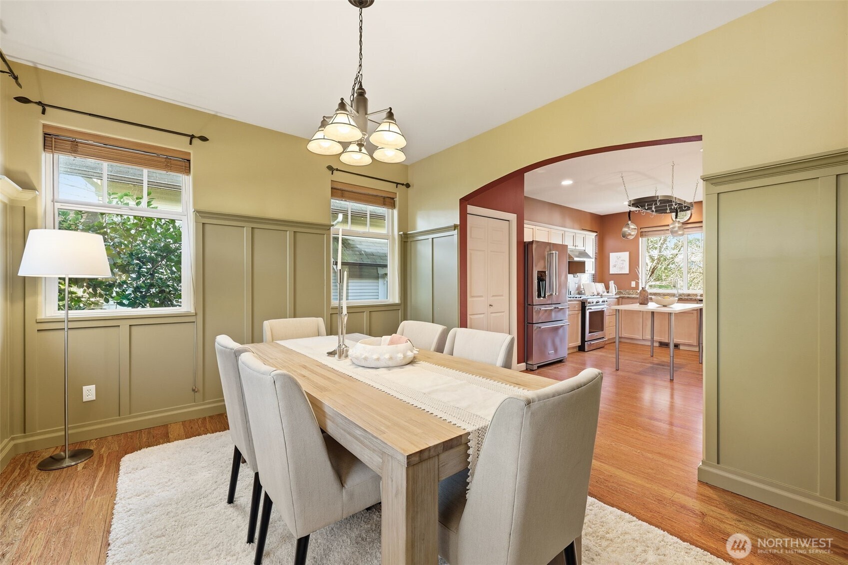 4107 20th Avenue Southwest Seattle, WA 98106 - Photo 15 of 37