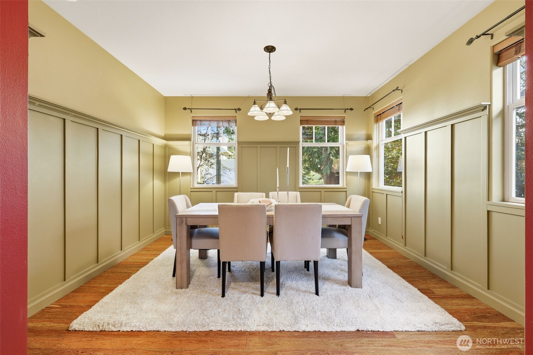 4107 20th Avenue Southwest Seattle, WA 98106 - Photo 16 of 37
