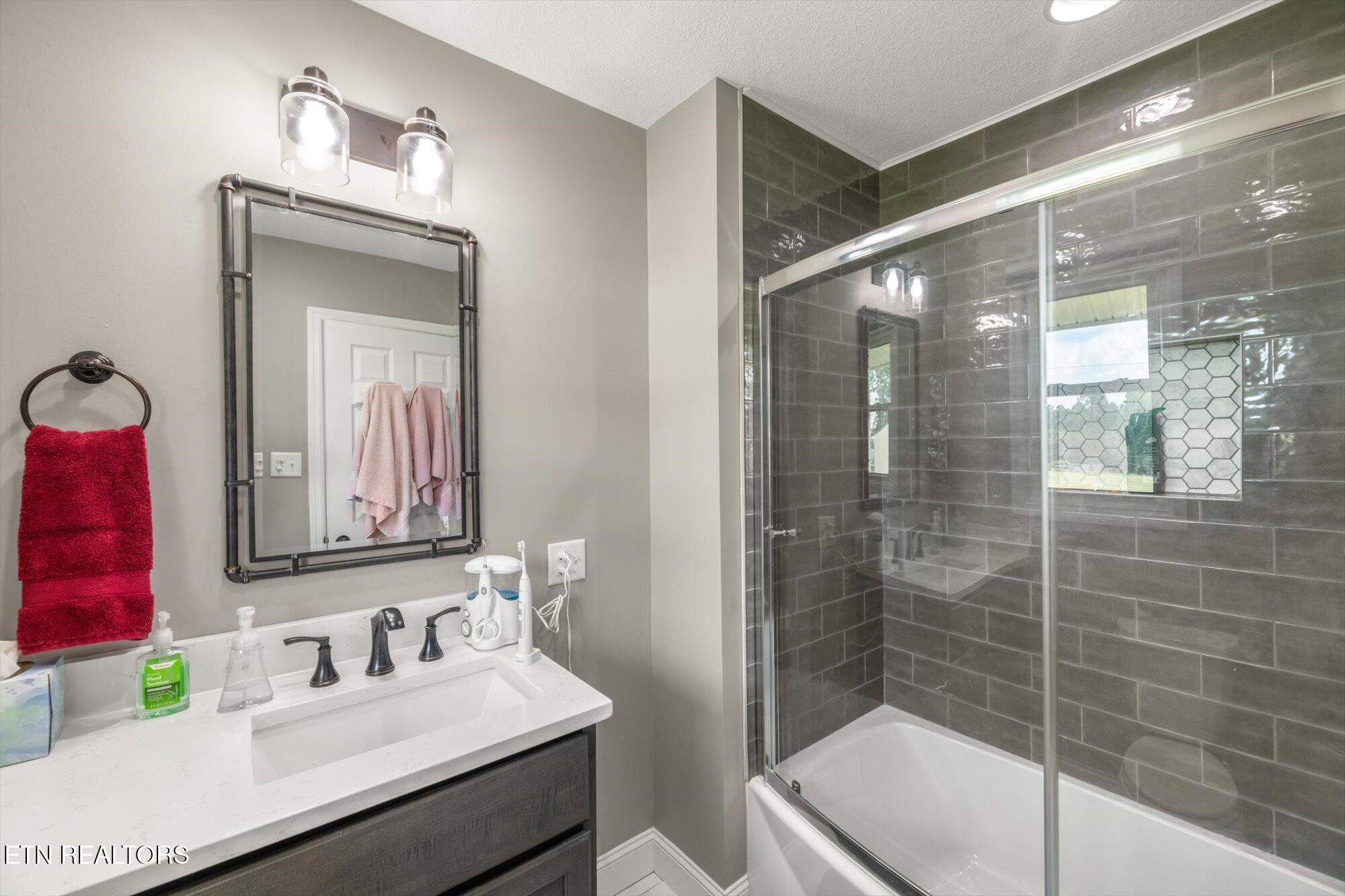 137 County Road 146 Riceville, TN 37370 - Photo 39 of 54 Bath #2