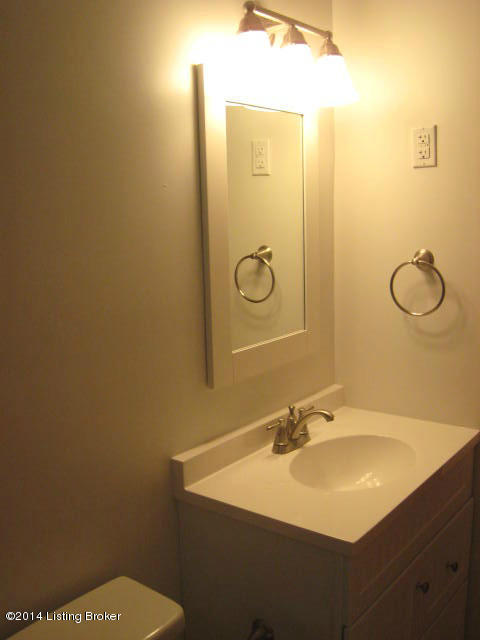 9108 Chenault Road Louisville, KY 40258 - Photo 15 of 23 Bath