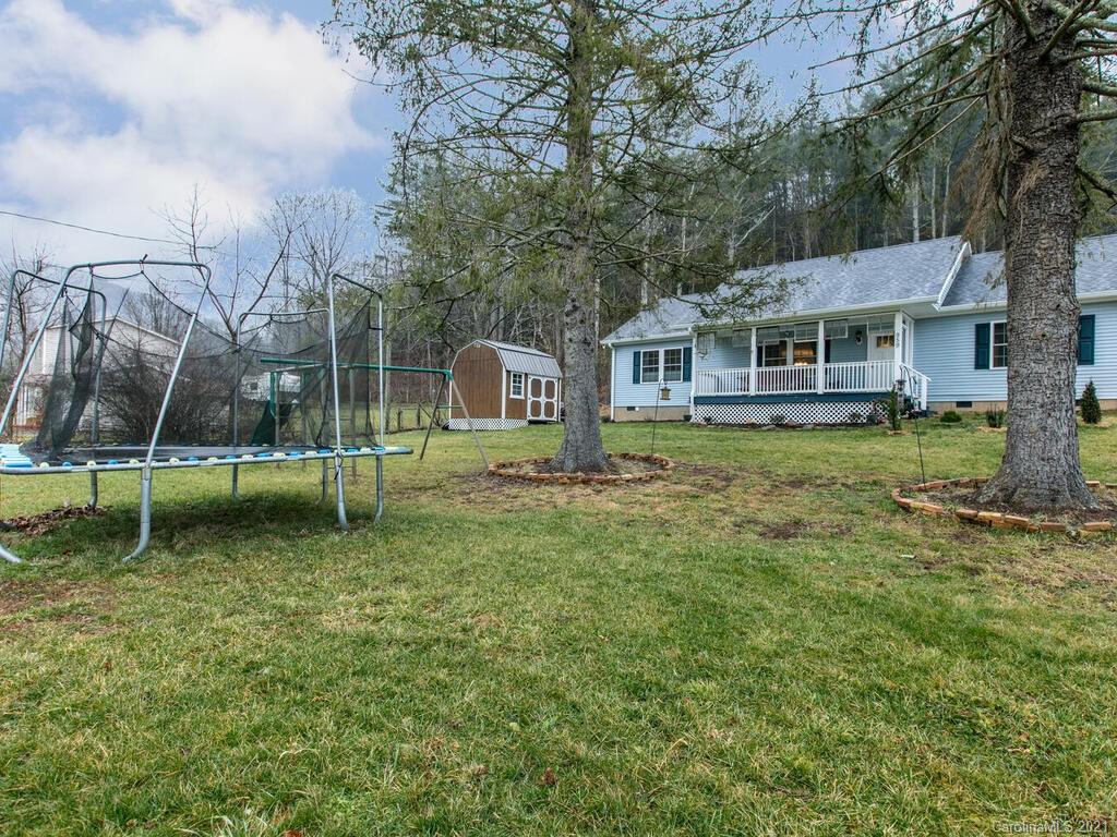 959 Bee Tree Road Swannanoa, NC 28778 - Photo 3 of 42 Gallery Image 3