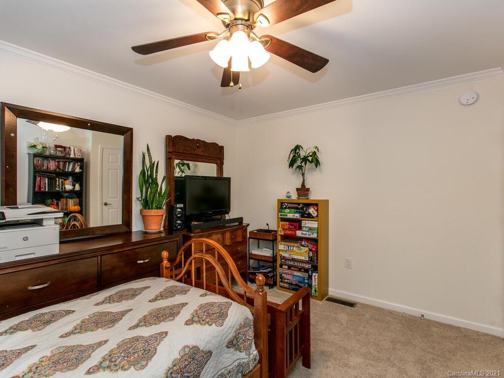 959 Bee Tree Road Swannanoa, NC 28778 - Photo 29 of 42 Gallery Image 29
