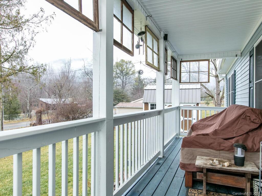 959 Bee Tree Road Swannanoa, NC 28778 - Photo 5 of 42 Gallery Image 5