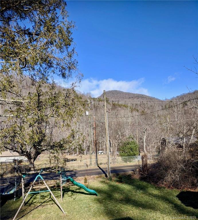 959 Bee Tree Road Swannanoa, NC 28778 - Photo 8 of 42 Gallery Image 8