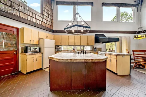 $1,200,000 | 18640 Cloven Hoof Road, Palmer Lake, CO 80133