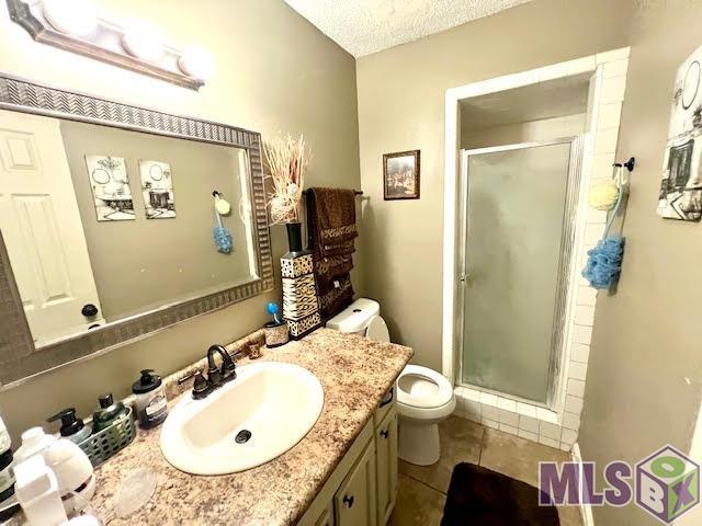 5151 Bangor Drive Baton Rouge, LA 70814 - Photo 7 of 11 Bathroom