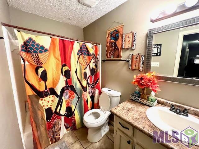 5151 Bangor Drive Baton Rouge, LA 70814 - Photo 9 of 11 Bathroom
