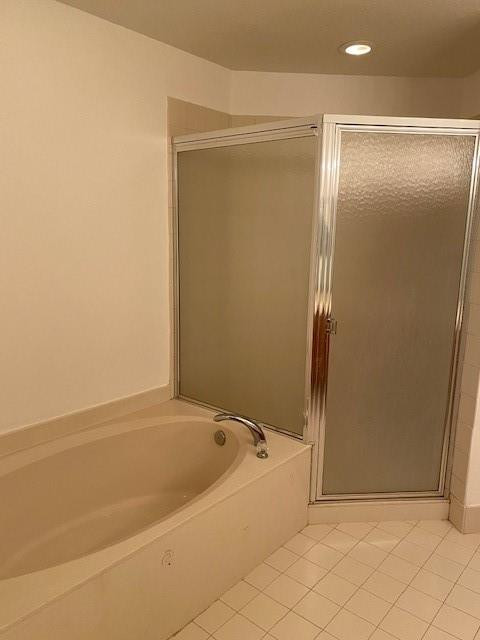 2357 Center Stone Lane Riviera Beach, FL 33404 - Photo 14 of 33 Master Bath