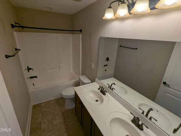 $2,270 | 833 Poplar Street, Durham, NC 27703