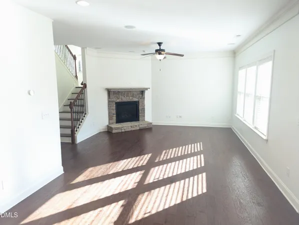 $2,270 | 833 Poplar Street, Durham, NC 27703