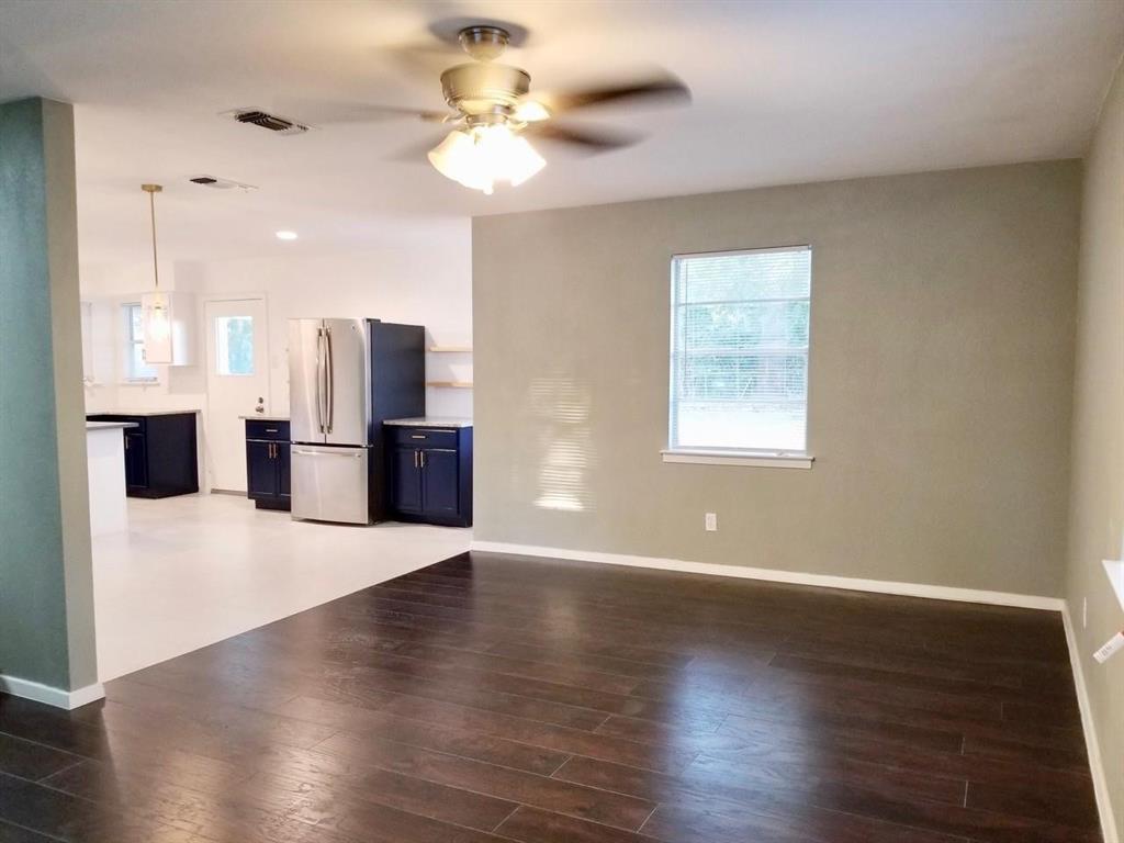 510 Gilbert Road Irving, TX 75061 - Photo 3 of 10