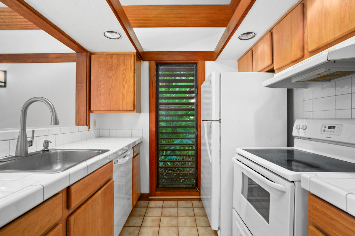 2253 Poipu Road, Unit 424 Koloa, HI 96756 - Photo 10 of 25 Gallery Image 10