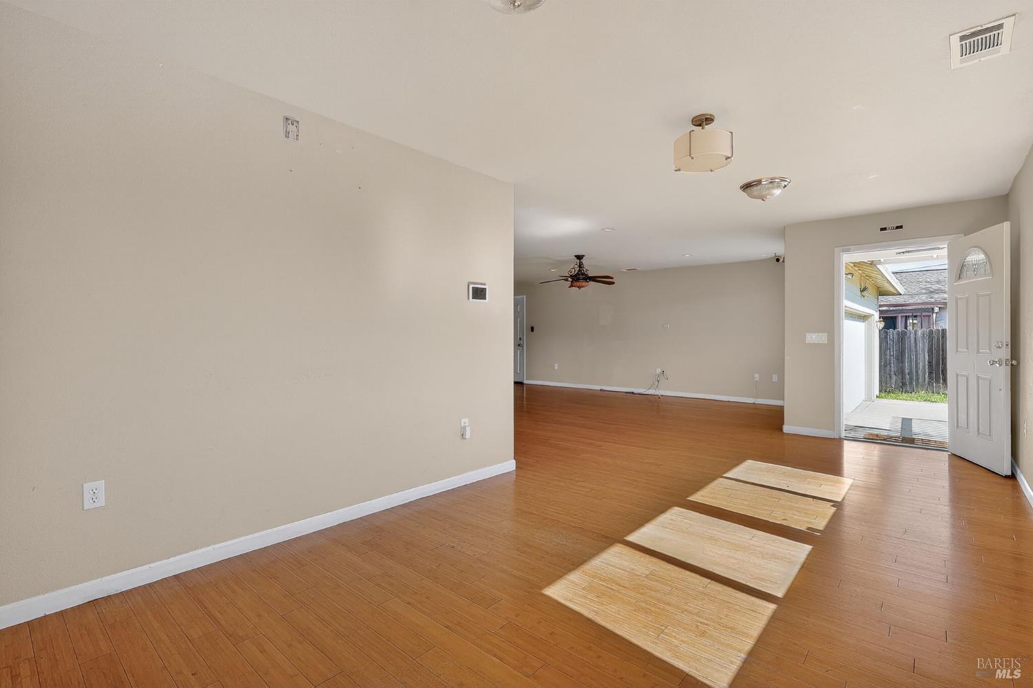 4313 Hoen Avenue Santa Rosa, CA 95405 - Photo 7 of 29