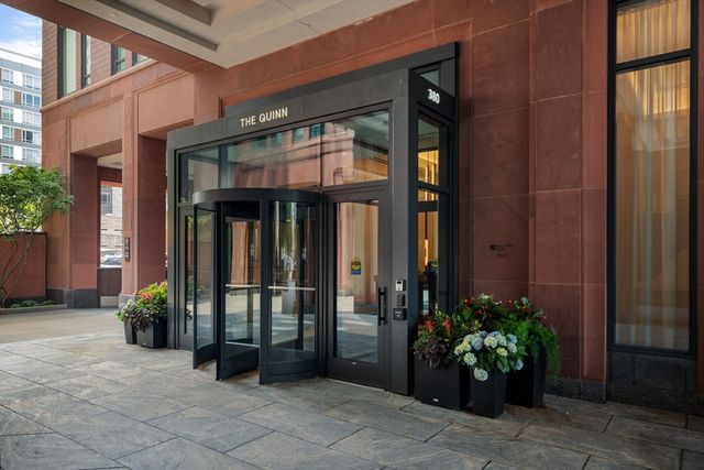 $960,000 | 380 Harrison Avenue, Unit 1120, Boston, MA 02118