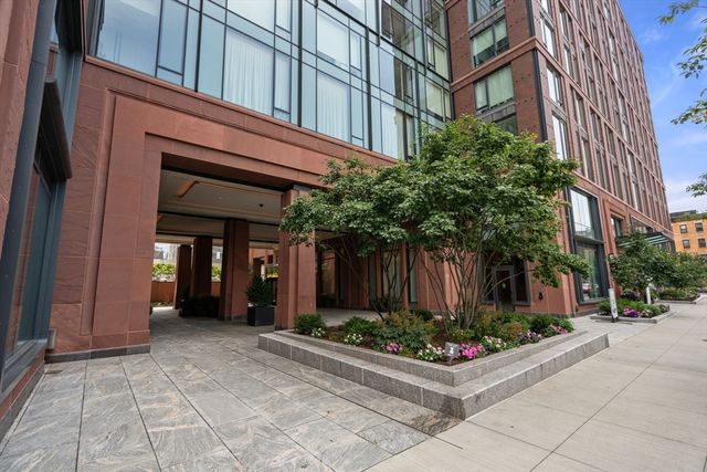 $960,000 | 380 Harrison Avenue, Unit 1120, Boston, MA 02118