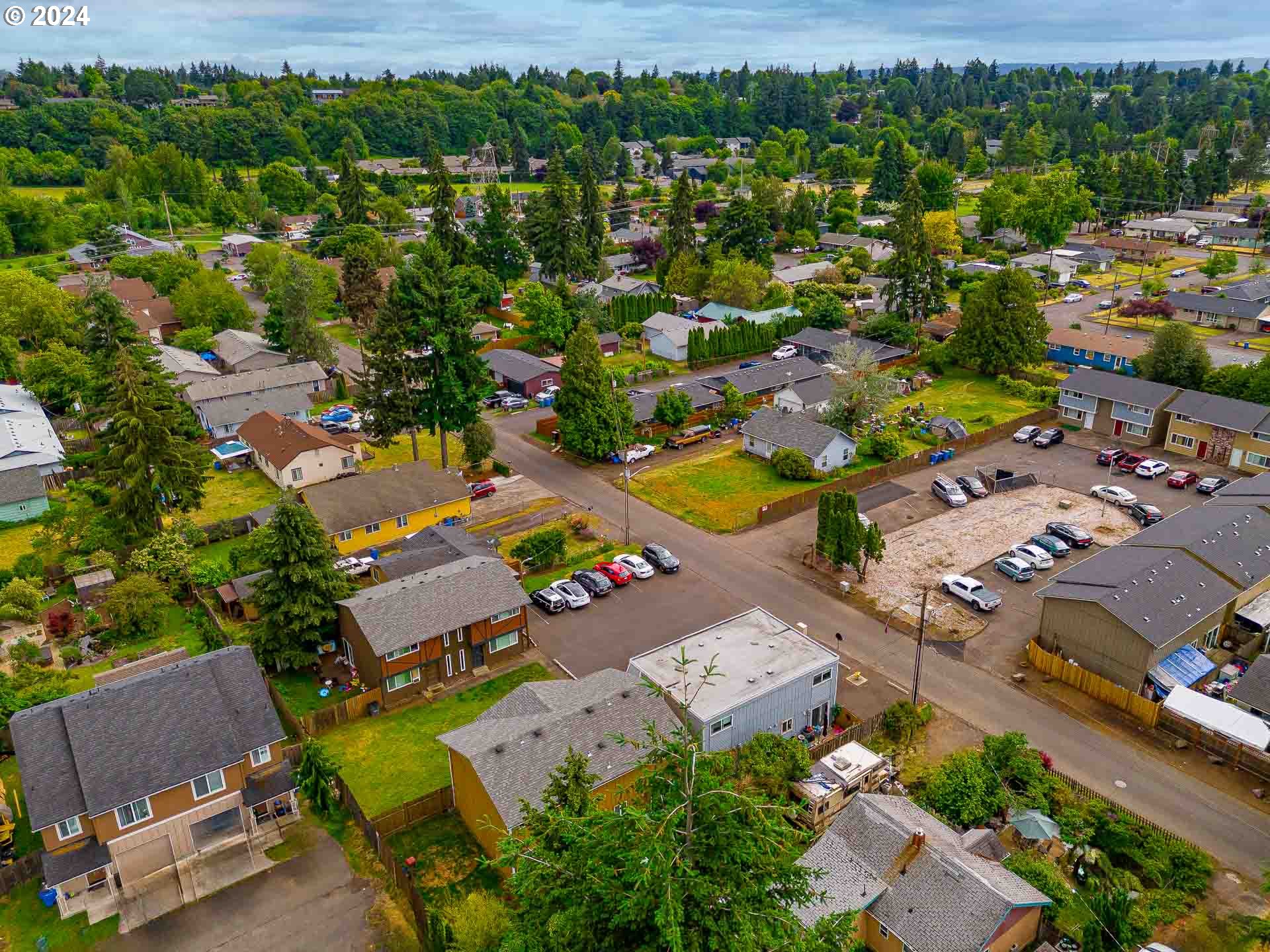2015 Carlson Road Vancouver, WA 98661 - Photo 14 of 14 an aerial view of a houses with a swimming pool
