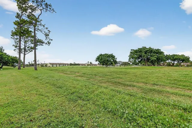 $283,500 | 6869 Fountains Circle, Unit 6869, Lake Worth, FL 33467