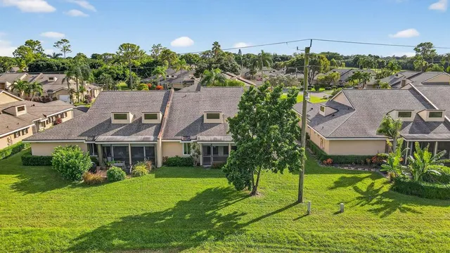 $283,500 | 6869 Fountains Circle, Unit 6869, Lake Worth, FL 33467