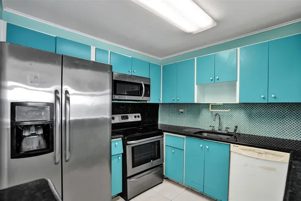 $149,995 | 1465 Northeast 123rd Street, Unit 714, North Miami, FL 33161