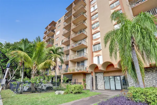 $149,995 | 1465 Northeast 123rd Street, Unit 714, North Miami, FL 33161
